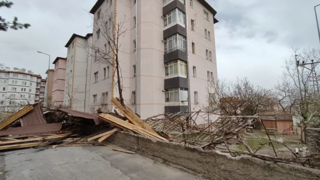 Fırtına Kayseri'yi vurdu