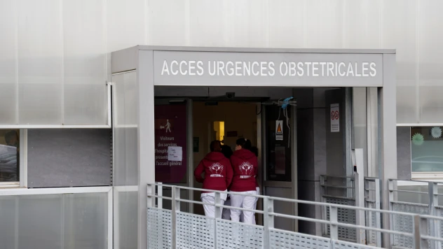Fransa'da acil serviste 3 gün yatak sırası bekleyen hasta öldü