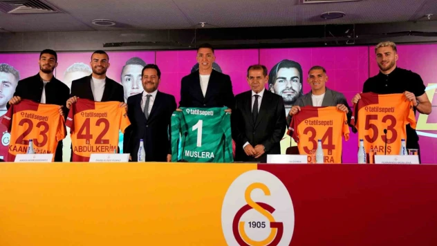 Galatasaray, 5 futbolcusu ile sözleşme yeniledi
