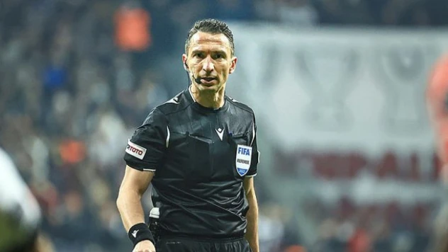 Galatasaray - Medipol Başakşehir maçının VAR'ı Abdulkadir Bitigen