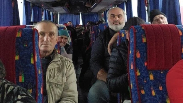 Gaziantep'te otomobille çarpışan polis midibüsünün devrilmesi sonucu 5 çevik kuvvet personeli yaralandı.