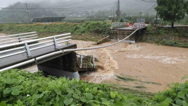 Güney Kore'de toprak kayması: 1 bebek hayatını kaybetti