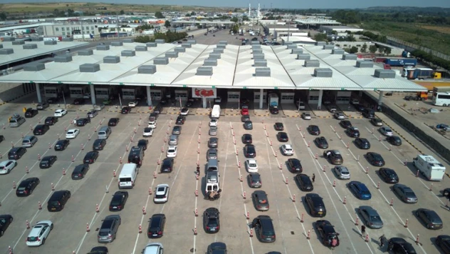 Gurbetçiler  akın akın Türkiye'ye geliyor