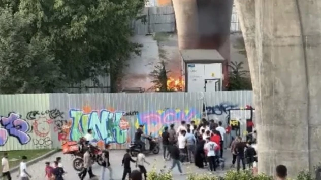 Haliç metro köprüsü altında korku dolu anlar: Trafo patlayınca yangın çıktı