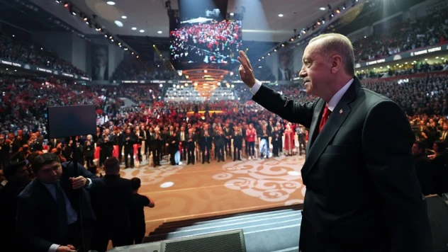 Her şeyiyle milli iradenin ürünü yeni bir anayasayı ülkemize kazandırmak, Türkiye Yüzyılı vizyonumuzun ilk hedeflerinden biridir