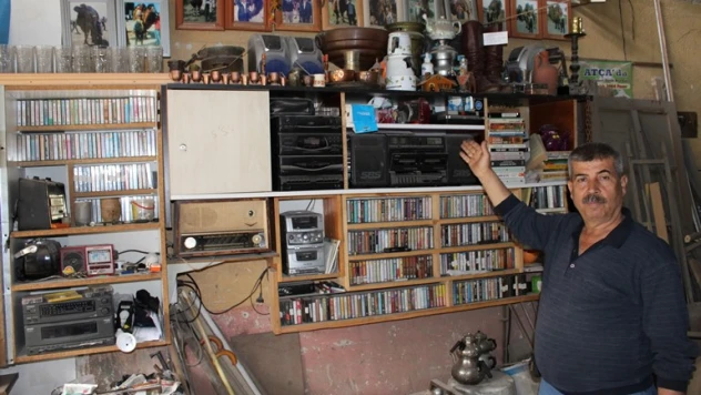 Hobisiyle dükkanını müzeye çevirdi