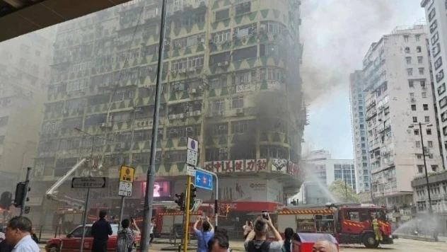 Hong Kong'da spor salonunda yangın: 5 ölü