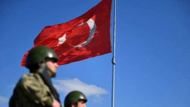 Hudut kartallarımız, Yunanistan'a yasa dışı yollarla geçmeye çalışan 5 kişiyi yakaladı.