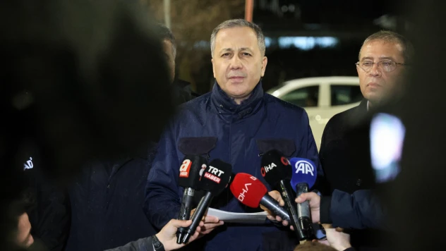 İçişleri Bakanı Yerlikaya: 'Kayan kütlenin hacmi 10 milyon metreküp'