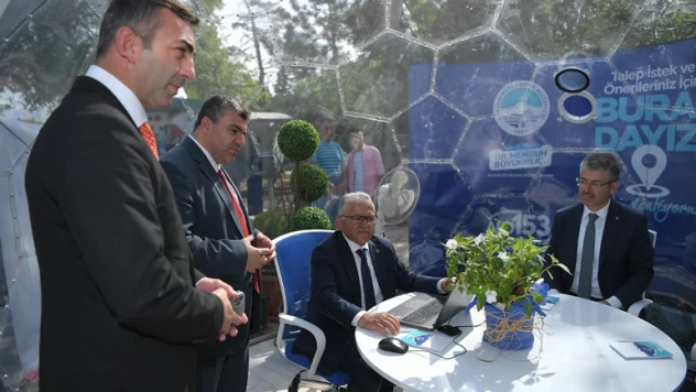 İletişim küresi ile hizmeti vatandaşın ayağına getirdi