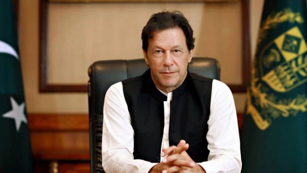 Imran Khan'ın evine polis baskını