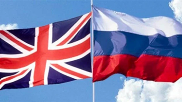 İngiltere'de 3 kişi Rusya adına casusluk şüphesiyle tutuklandı