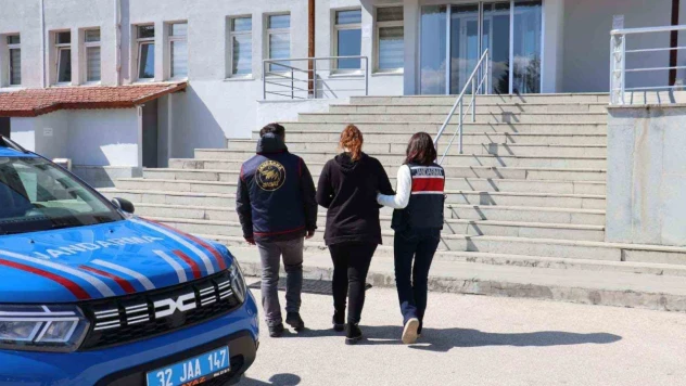 Interpol'ün kırmızı bültenle aradığı şahıs Isparta'da yakalandı