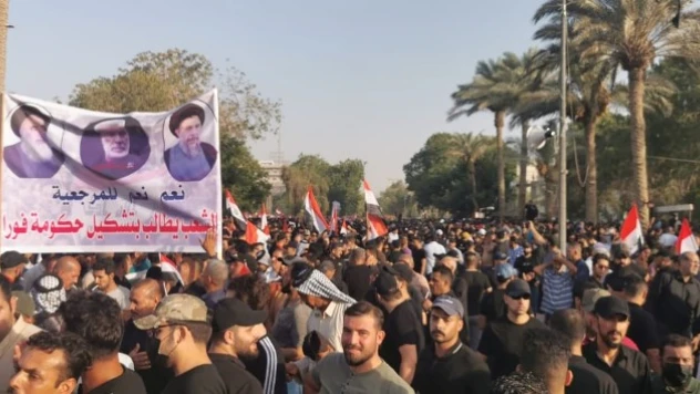 Irak'ta Koordinasyon Grubu ve Sadr Grubu destekçilerinden karşılıklı protesto