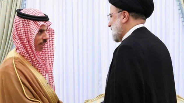 İran Cumhurbaşkanı Reisi, Suudi Arabistan Dışişleri Bakanı Ferhan ile görüştü