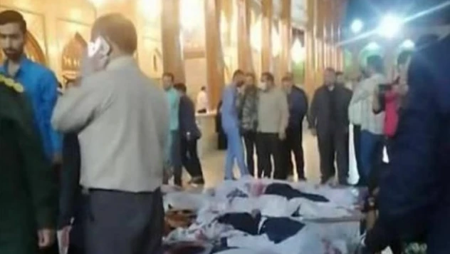 İran'da türbeye silahlı saldırı