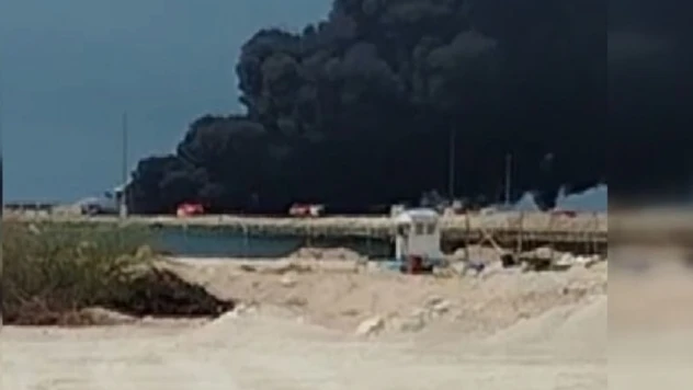 İran'da yüklü gemide patlama: 3 ölü