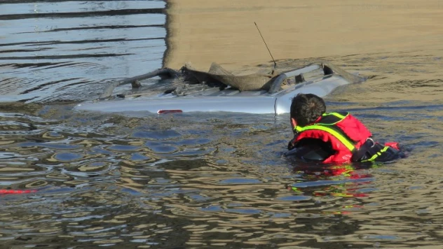 Irmağa uçan araçtan karı kocanın cansız bedeni çıktı