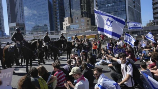 İsrail'de sivil itaatsizlik günü gösterileri başladı