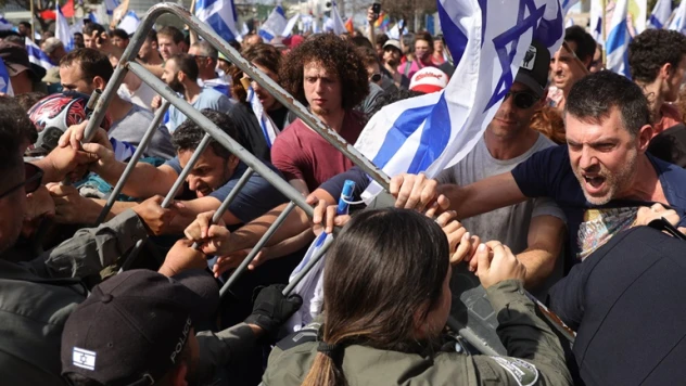 İsrail'de yargı reformu protestosunda polisten göstericilere sert müdahale