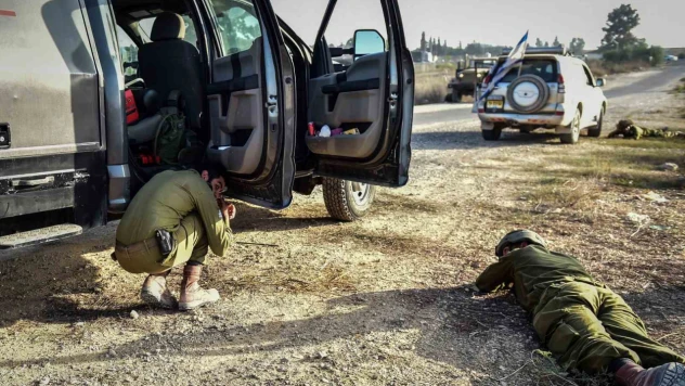 İsrail'e atılan füzeler askerleri alarma geçirdi