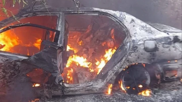 İsrail, Gazze'de bir aracı hedef aldı: 2 ölü, 3 yaralı