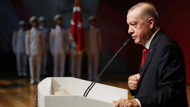 İstanbul'un marjinal çevrelerin kaprislerini kaldıracak lüksü yoktur.