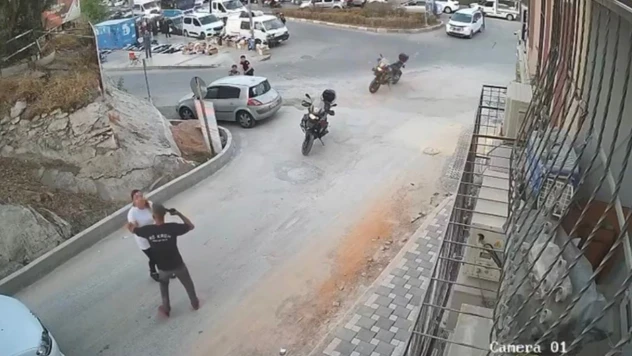 İzmir'de Gerilim Dolu Anlar: Rehin Alan Şahıs Teslim Oldu ,