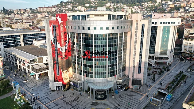 İzmit Belediyesine 'yolsuzluk' operasyonu