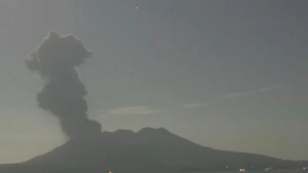 Japonya'da Sakurajima Yanardağı'nda patlama
