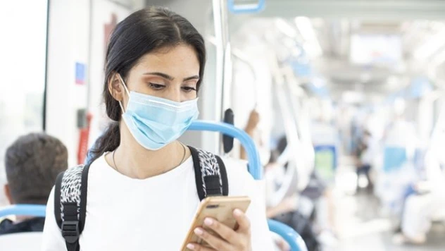 Kapalı mekanlardaki maske kullanma zorunluluğu tümüyle kaldırılmıştır