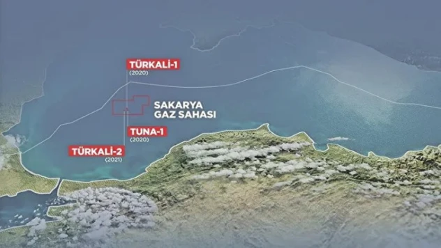 Karadeniz gazını denizden karaya taşıyacak ilk boruları denize indirildi.