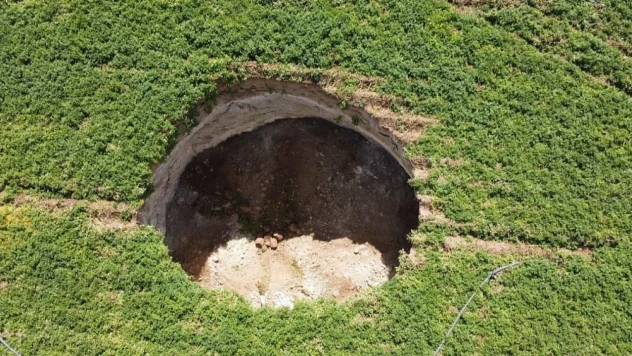 Karapınar'da yeni bir obruk daha oluştu