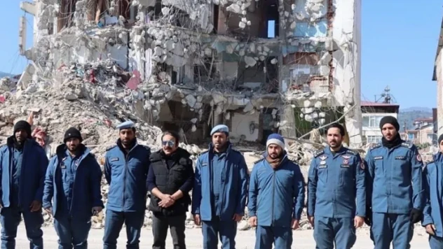 Katar Büyükelçiliği çalışanları deprem bölgesindeki yardımlarına devam ediyor