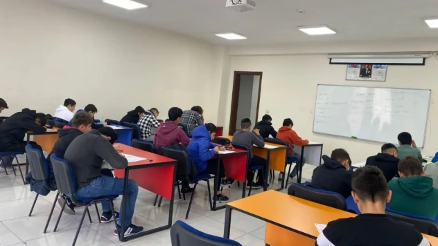 KAYMEK'ten Sınavlara Hazırlanan Öğrencilere Kapsamlı Eğitim Desteği