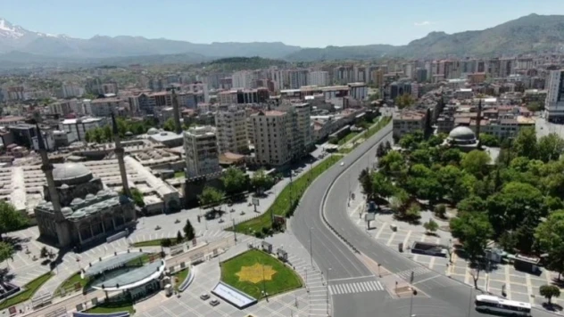 Kayseri 3.1 ve 3.9 büyüklüğünde depremlerle sallandı