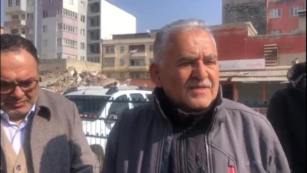 Kayseri Büyükşehir'den Elbistan'a konteyner çarşı