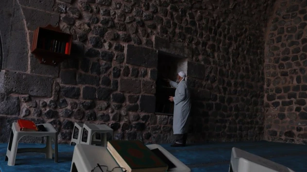 Kayseri'de 773 yıllık medresede itikafa girdiler