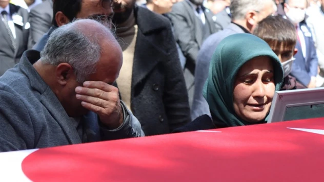 Kayseri şehidini son yolculuğuna uğurlandı