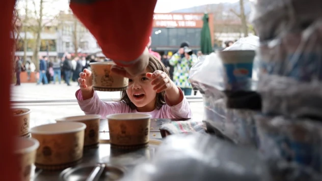 Kızılay 20 bin kişilik sıcak yemek dağıtımı yaptı