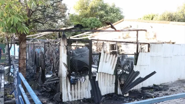 Kocasinan Belediyesi'ne Ait Temizlik Araçları Alevlere Teslim Oldu