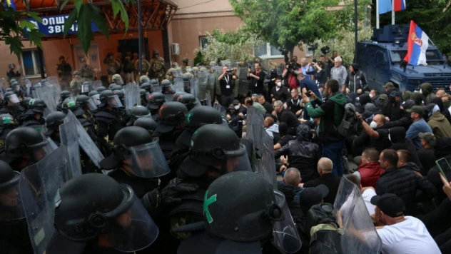 Kosova'nın kuzeyinde polis ile Sırp protestocular arasında arbede