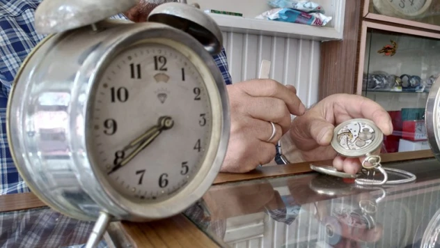 Kurmalı saat tamirinde bir hayat.