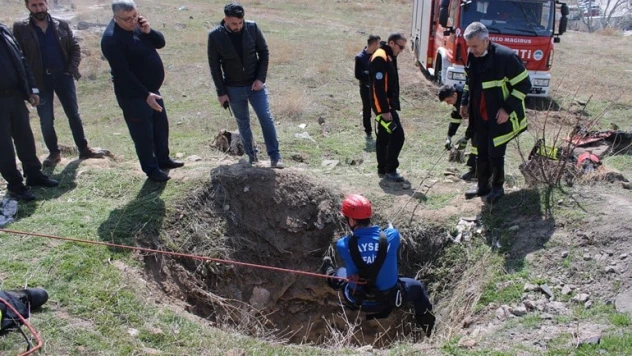 Kuyulara 14 kişinin atıldığını iddia etti, ekipler harekete geçti.