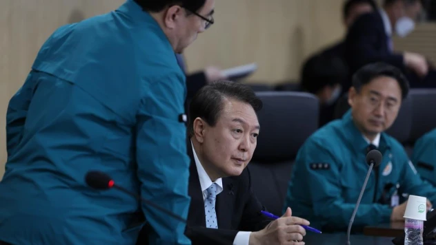 Kuzey Kore 10 füze fırlattı, Güney Kore'de saldırı alarmı verildi