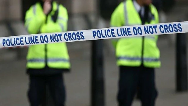 Londra'daki bir evde 2'si çocuk 4 kişinin cesedi bulundu
