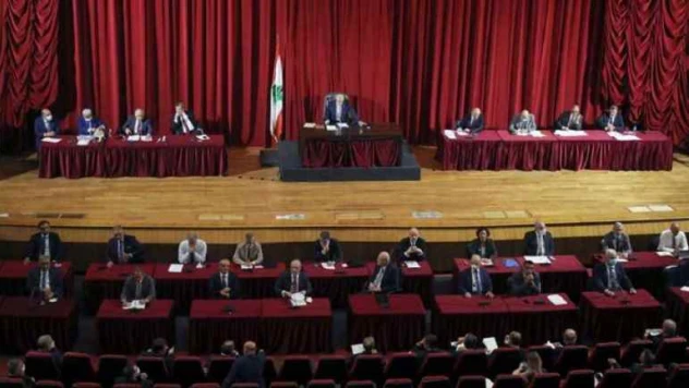 Lübnan'da Hizbullah ve müttefikleri parlamentoda çoğunluğu kaybetti