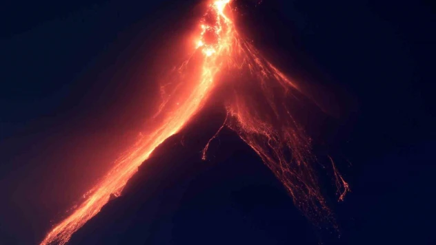 Mayon Yanardağı çevresinde 13 bin kişi tahliye edildi