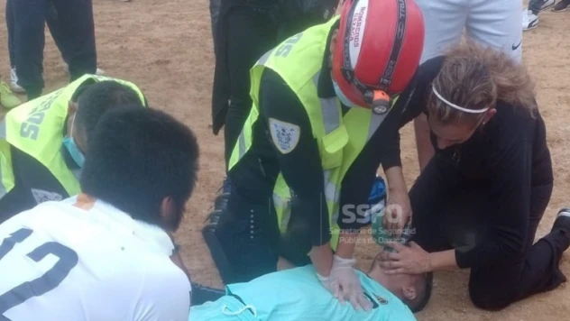 Meksika'da futbolcu maç esnasında kalbine yenik düştü