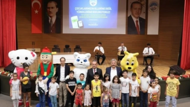 Melikgazi Belediyesi Diyabetli Çocuklara Sensörlü Şeker Ölçüm Cihazı Dağıttı